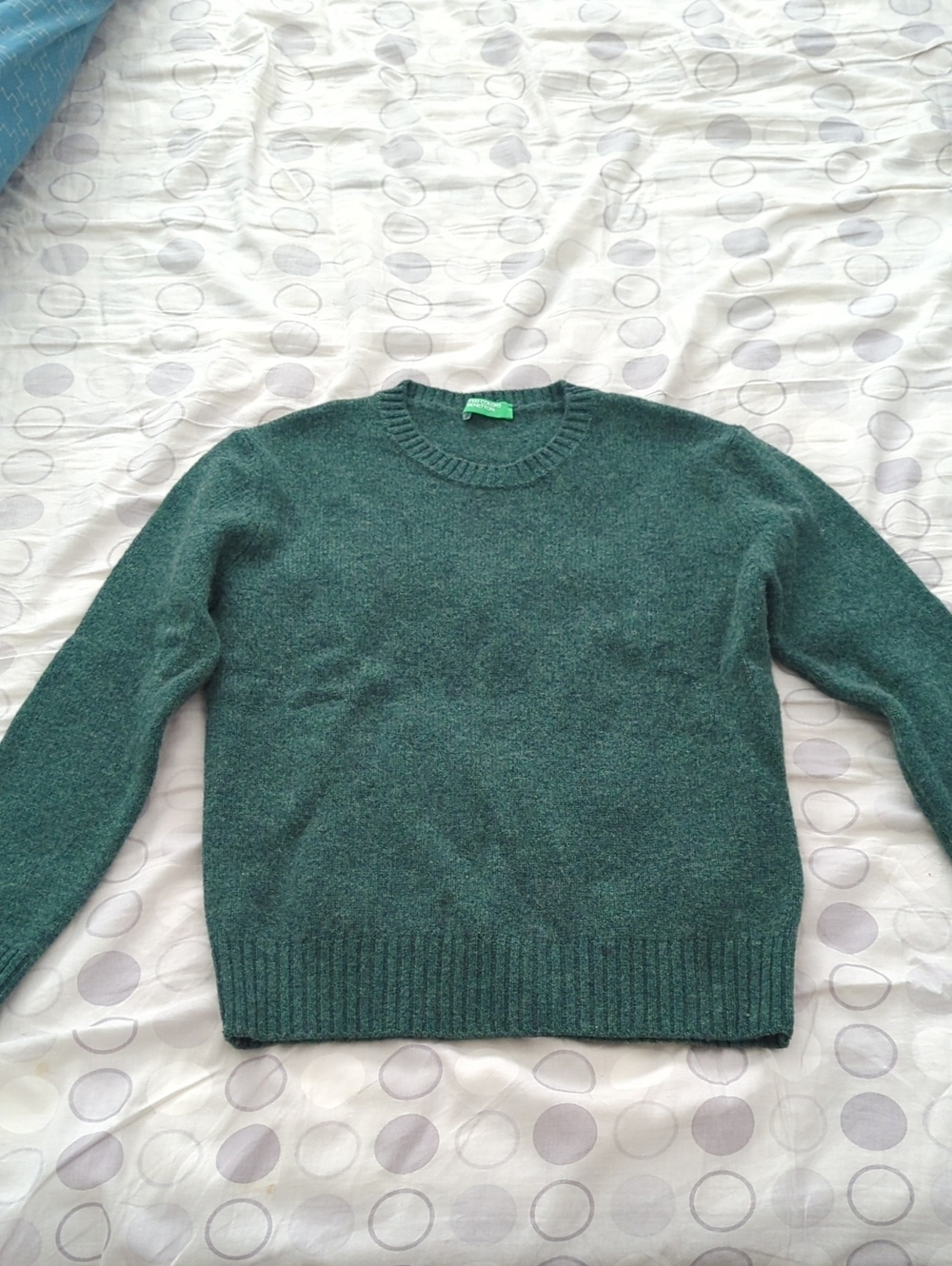 United Colors of Benetton 100% Wool Vintage Sweater